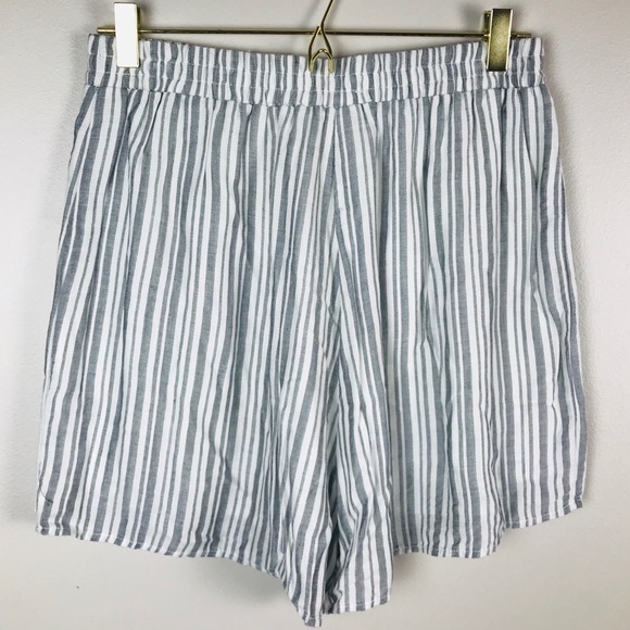 MIAMI by FRANCESCA striped relax fit shorts - Picture 3 of 4